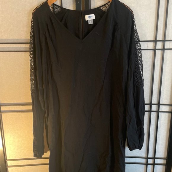 Little Black Dress, Lace shift, deep v-neck, lace sleeves - Picture 2 of 6